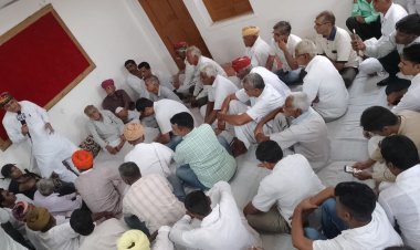 प्रधानमंत्री नरेंद्र मोदी की बीकानेर रैली को लेकर डेगाना में भाजपा कार्यकर्ताओं की हुई बैठक, कार्यकर्ताओं को रैली में शामिल होने के लिए दिए पीले चावल