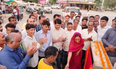 जायल नगरपालिका में पांच हाईमास्ट लाइट लगने दूधिया रोशनी से जगमगाया शहर।