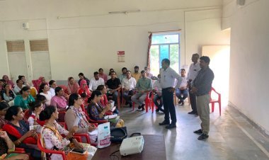 चिकित्सा विभाग की ब्लॉक स्तरीय बैठक में डिजिटल यू विन टीकाकरण एप की दी जानकारी।