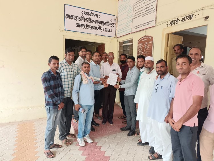 गैर शैक्षणिक कार्यों से  मुक्त करने के लिए शिक्षक संघ (शेखावत) ने सौंपा ज्ञापन।