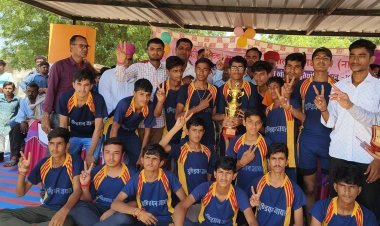 इण्डियन पब्लिक स्कूल जायल की 17 व 19 वर्षीय छात्रों की दोनों टीमें जिला स्तरीय फुटबॉल प्रतियोगिता में विजयी।