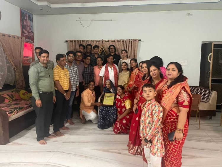 दशलक्षण वृत करने वाले वृतियों का प्रशस्ति पत्र देकर सम्मान किया