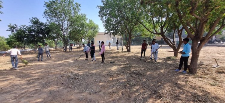 छाजोली राजकीय उच्च माध्यमिक विद्यालय में समाज सेवा शिविर आयोजित किया गया।
