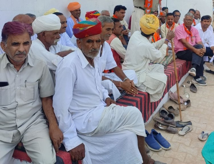 जायल विधानसभा के ग्राम भदाना व जिन्दास में भाजपा प्रत्याशी ने किया जनसपंर्क।