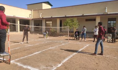 महाविद्यालय में बैडमिंटन  प्रतियोगिता का आयोजन।