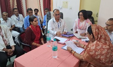 राज्यमंत्री डॉ बाघमार ने उपजिला चिकित्सालय का निरीक्षण किया।