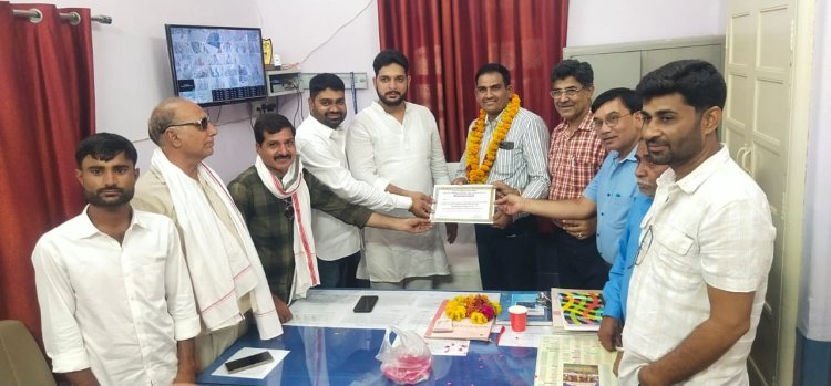 भामाशाह ने किया अस्पताल में टीन शेड निर्माण की घोषणा