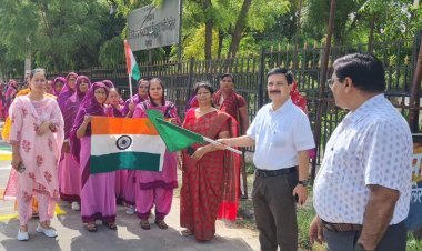 महिला एवं बाल विकास विभाग द्वारा तिरंगा रैली एवं रंगोली का आयोजन