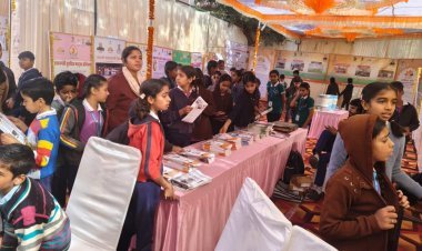 जिला स्तरीय विकास प्रदर्शनी बनी आकर्षण का केंद्र, सूचना केंद्र में उमड़े विद्यार्थी, आमजन