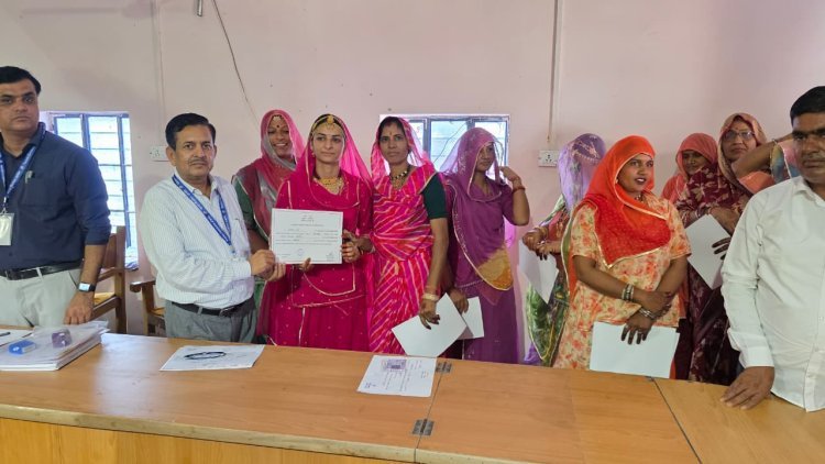 कमलेश लोमरोड़ जायल नगरपालिका बोर्ड की प्रथम निर्वाचित अध्यक्ष, कांग्रेस बागी प्रत्याशी को 5 मतों से हराकर अध्यक्ष बनी कांग्रेस प्रत्याशी कमलेश लोमरोड़, सबसे कम उम्र, महज 23‌ वर्षीय जेन जी 